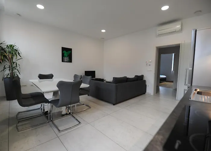 Argo * ليوبليانا